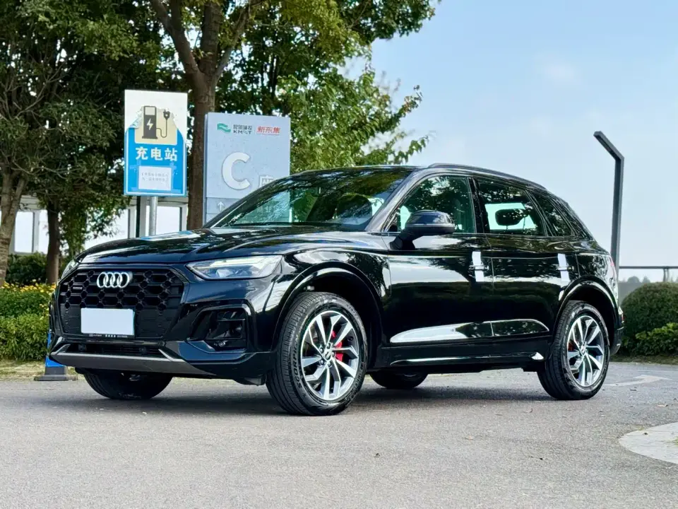 Audi Q5L Model 40 TFSI Luxury Dynamic 2024