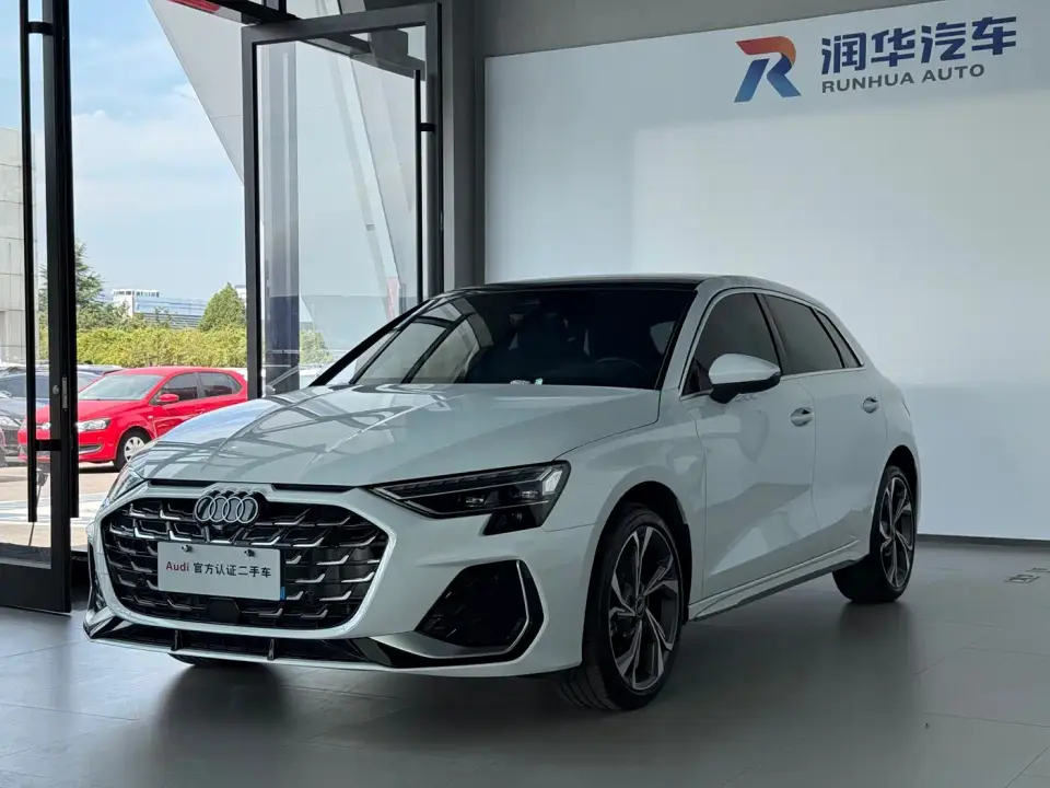 Audi A3 Sportback 35TFSI Flying Premium 2025