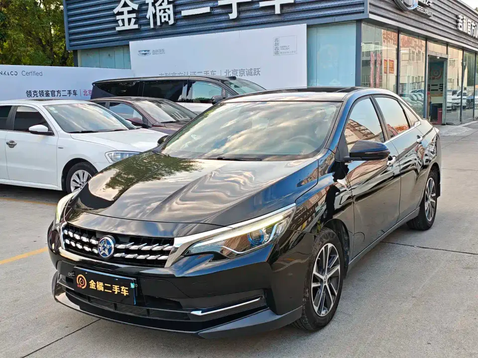 Venucia D60 1.6L XL Manual Smart Connect Elite Edition 2019