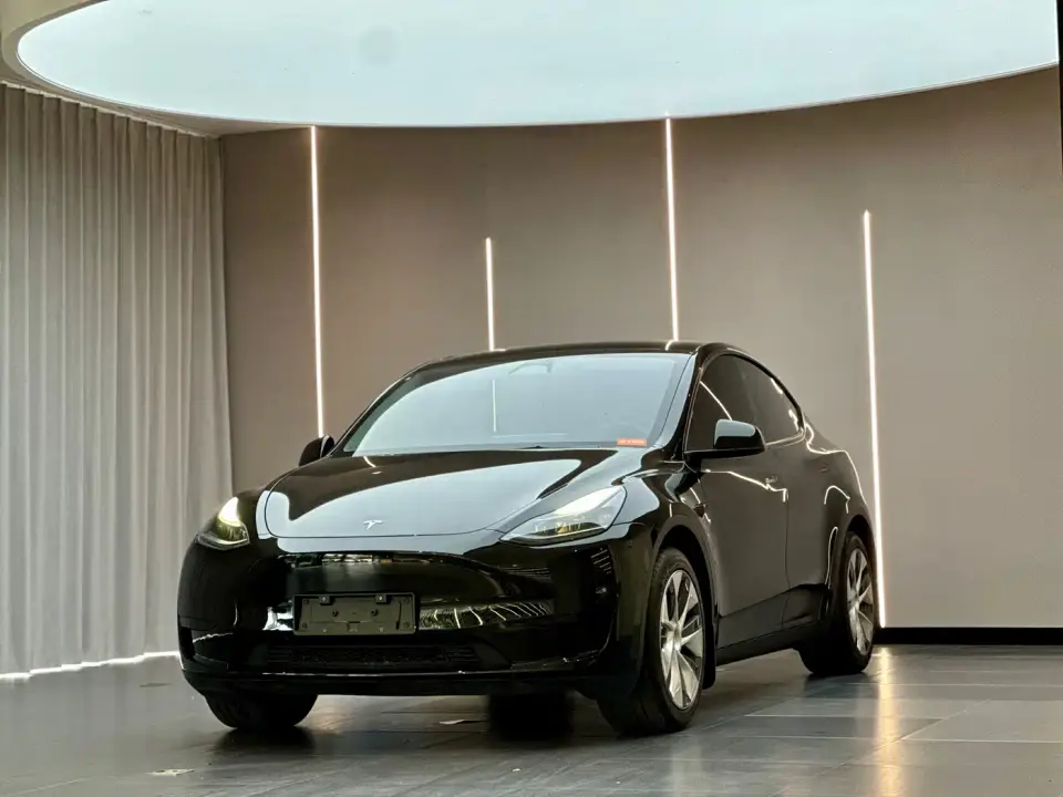 Tesla Model Y Facelift Rear-Wheel Drive Version 2023