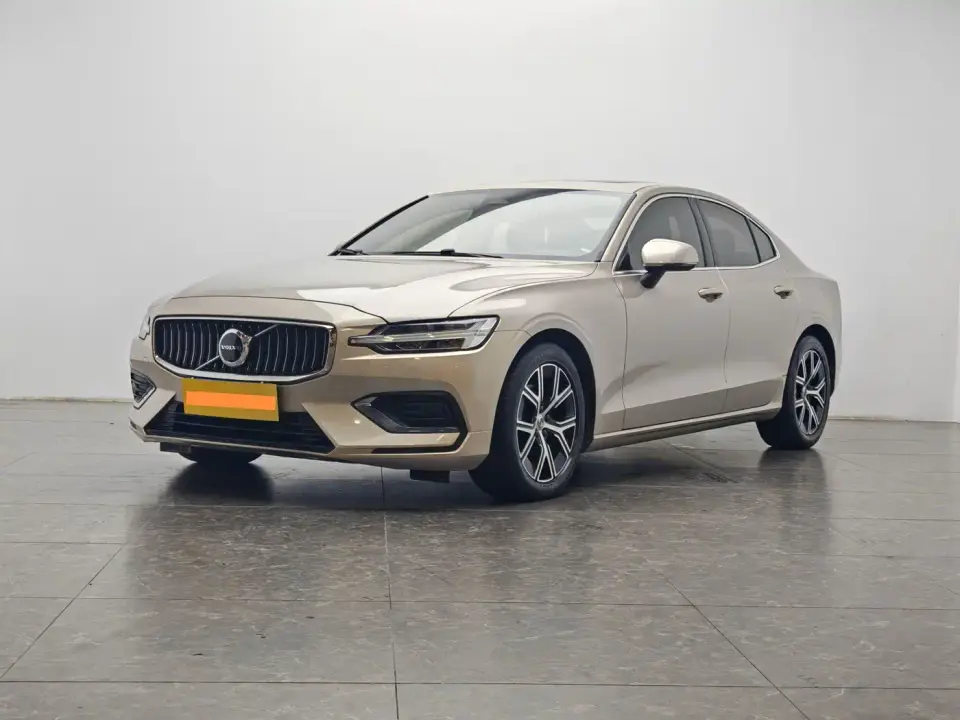 Volvo S60 B4 Smart Comfort Luxury Edition 2023