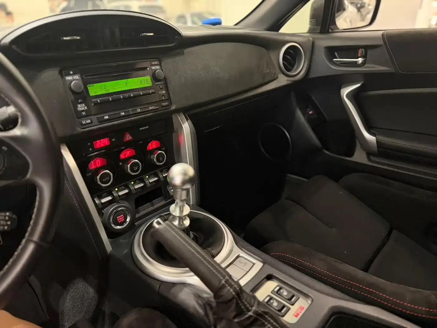 Toyota 86 2.0L Manual Luxury Edition 2019 — фото 12