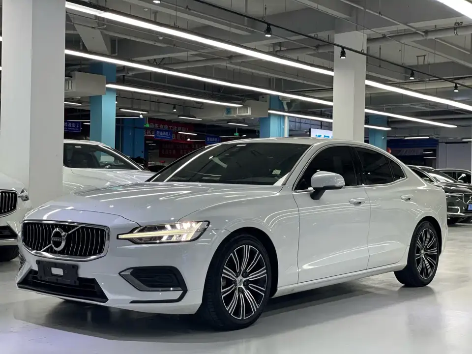 Volvo S60 B4 Smart Vision Luxury Edition 2021
