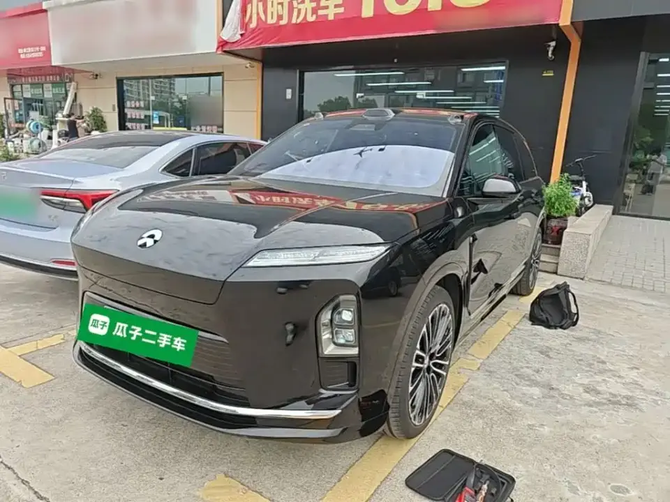 NIO ES8 Base Model 2025