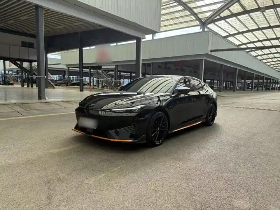 Changan UNI-V 1.5T Deluxe Sport 2024