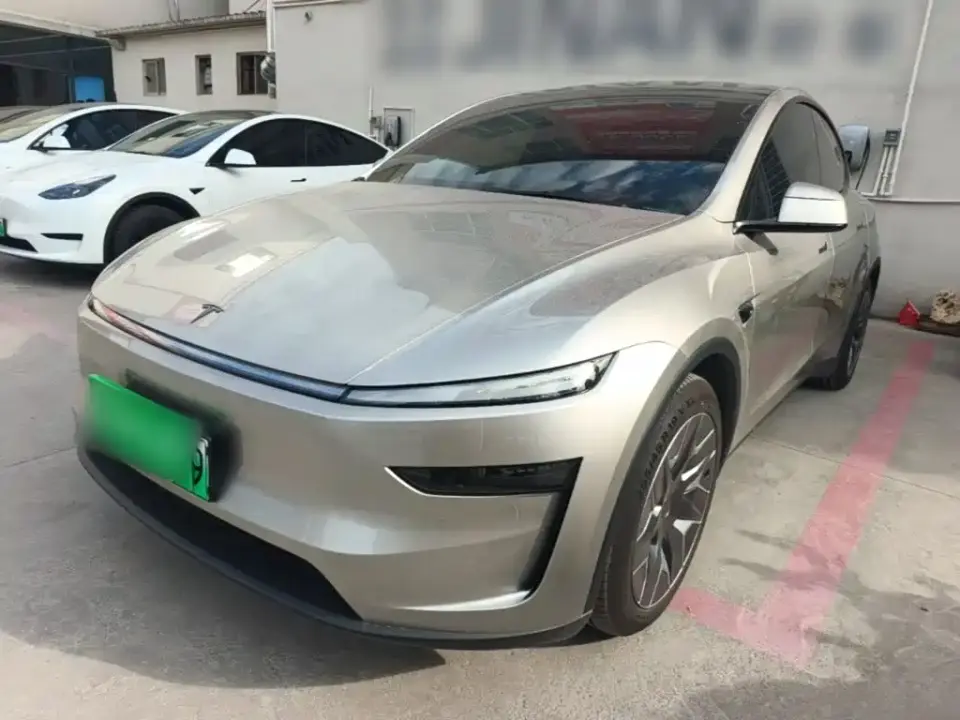 Tesla Model Y L Facelift Long Range AWD 2026