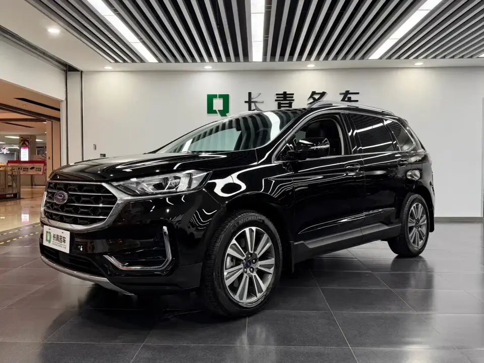 Ford Edge PLUS EcoBoost 245 FWD Platinum Sharp 5-seater 2023