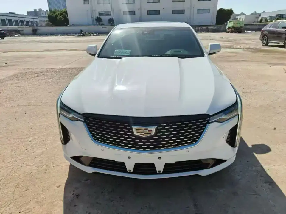 Cadillac CT4 28T Fashion Style 2022