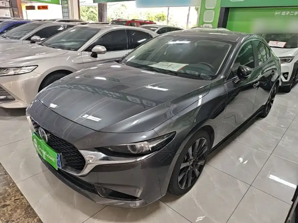 Mazda Mazda3 Axela 2.0L Automatic Quality Black Obsidian Edition 2022