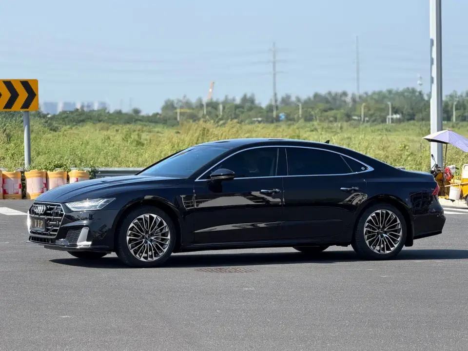 Audi A7L 45 TFSI Luxury 2025