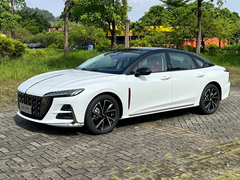 Hongqi H6 Model 2.0T Elegance Edition 2024
