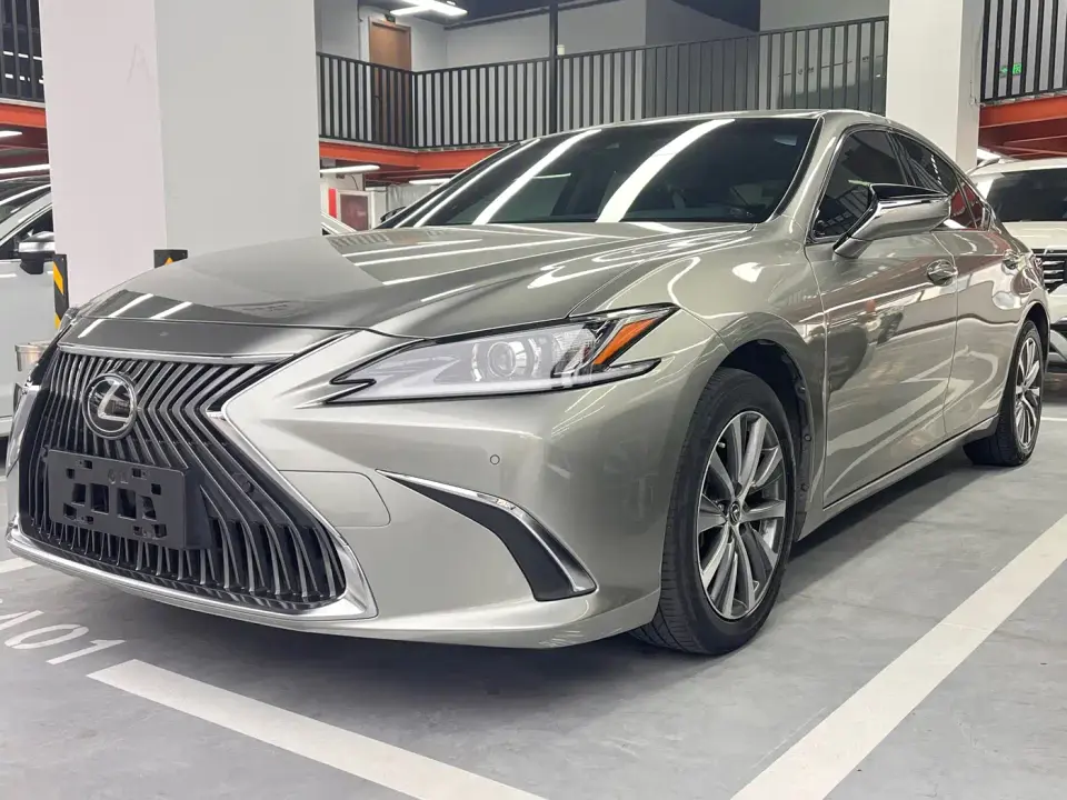 Lexus ES 200 Excellence 2020
