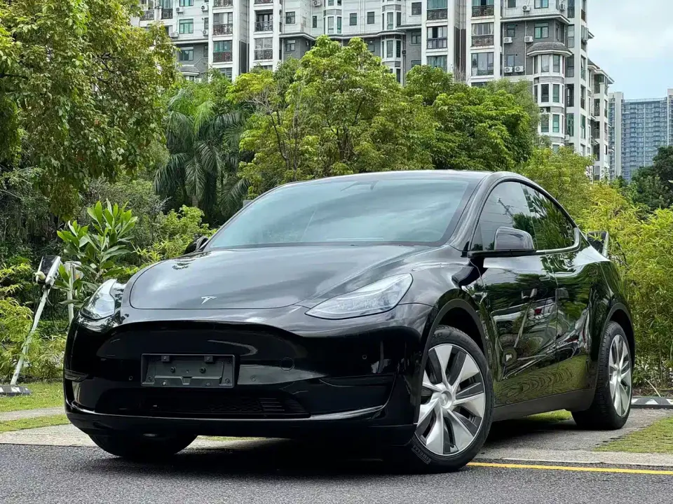 Tesla Model Y Facelift Rear-Wheel Drive Version 2023