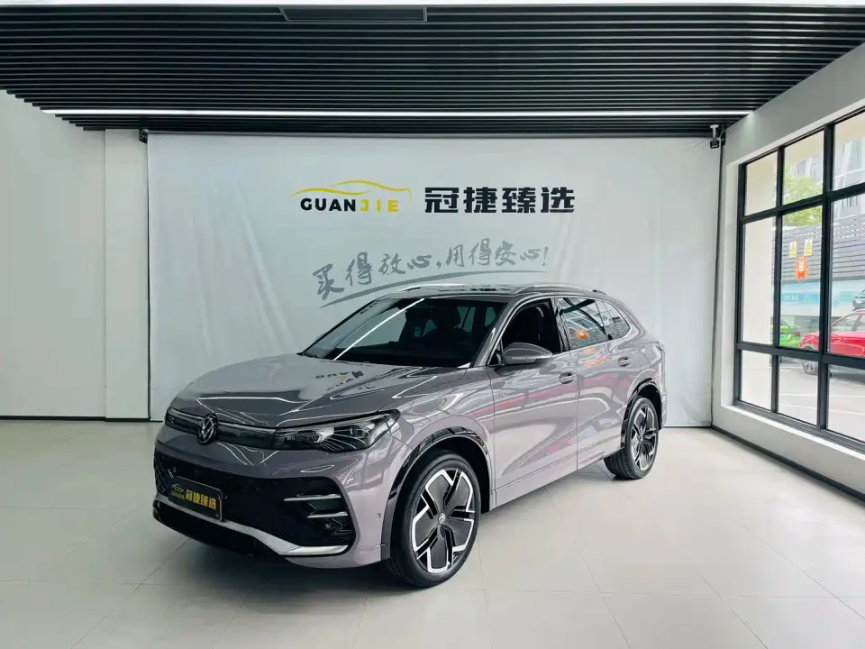 Volkswagen Tiguan L PRO 380TSI 4WD R-Line Premium Edition 2024