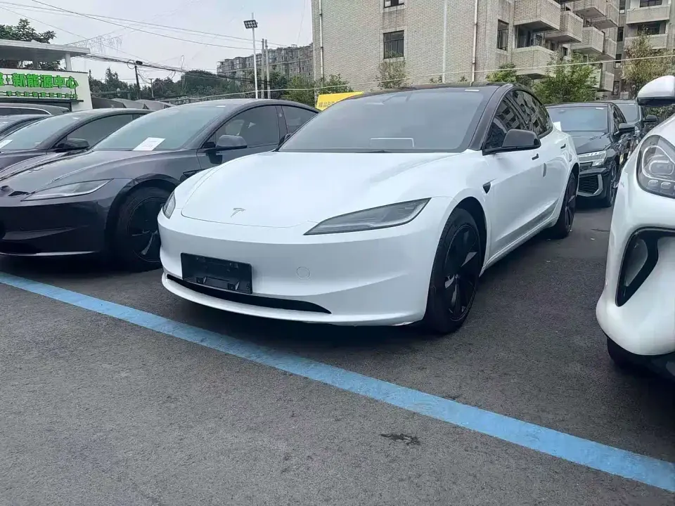 Tesla Model 3 Long Range All-Wheel Drive 2024