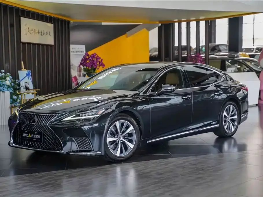 Lexus LS 500h Excellence Edition 2022