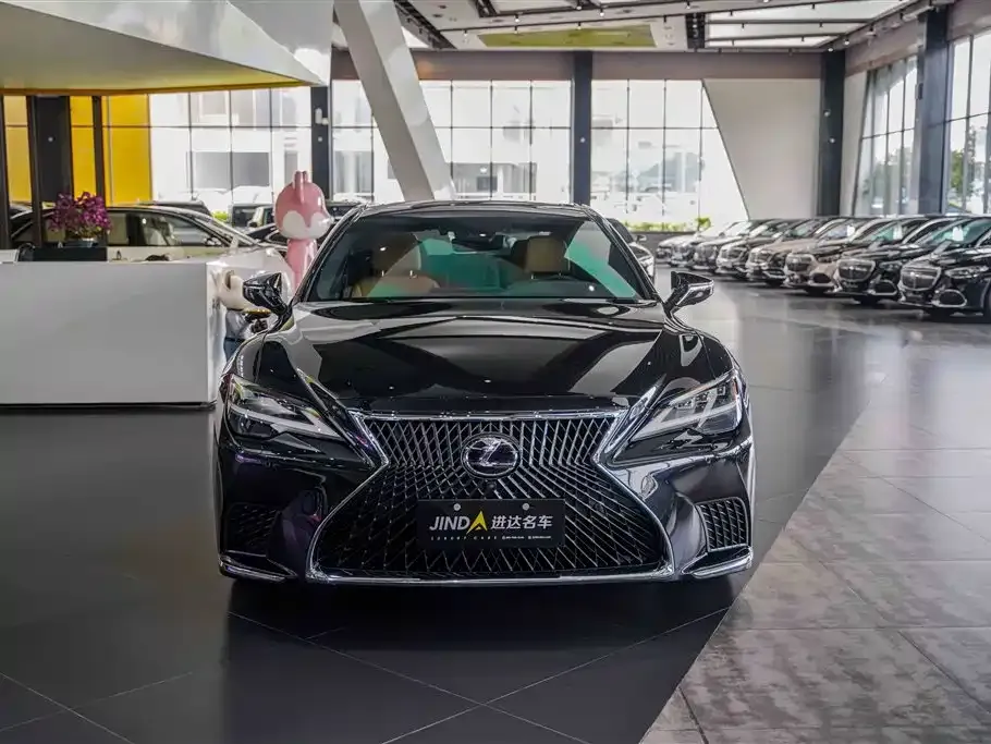 Lexus LS 500h Excellence Edition 2022 — фото 17