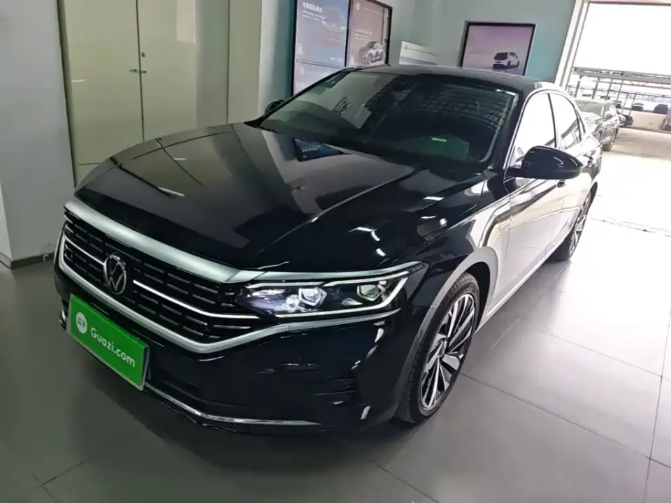 Volkswagen Passat 330TSI Luxury Edition 2023