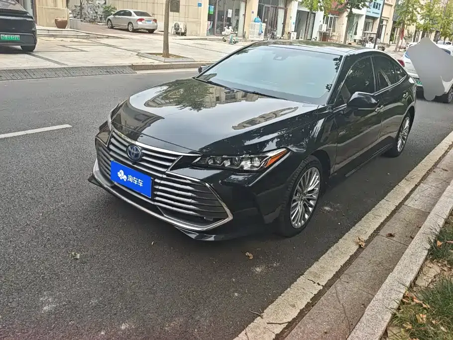 Toyota Avalon Hybrid 2.5L XLE Premium Edition China VI 2021