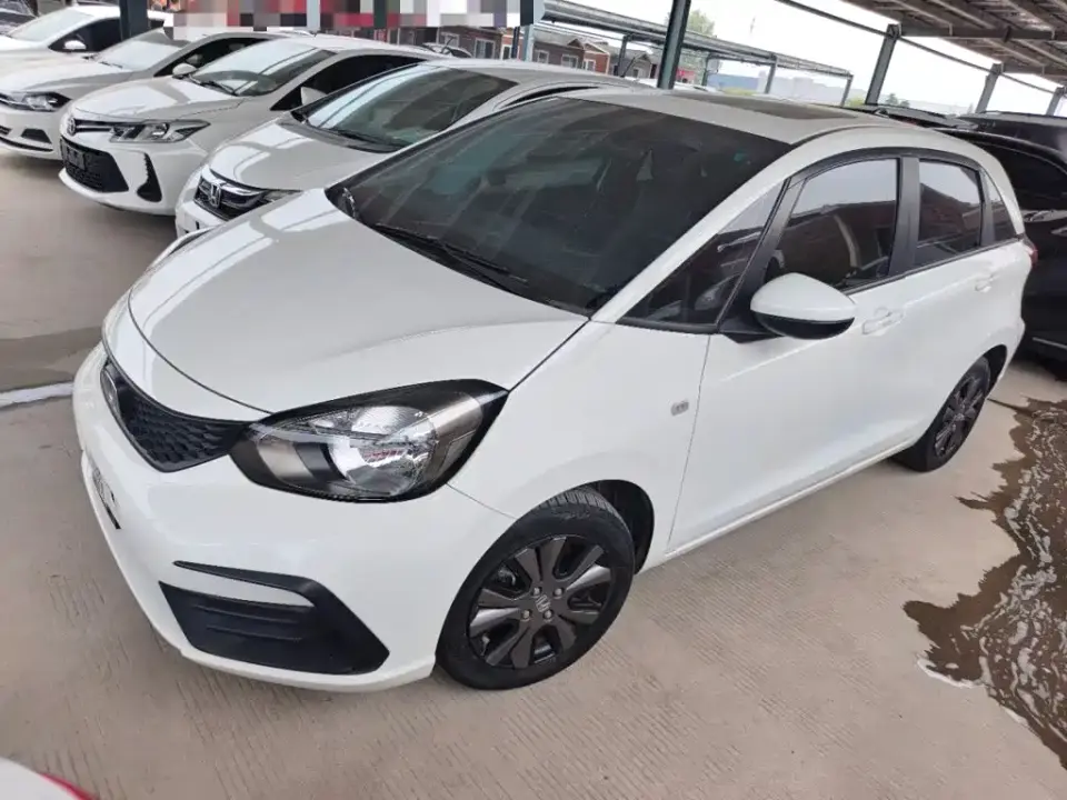 Honda Fit 1.5L CVT Trend Sunroof Edition 2023