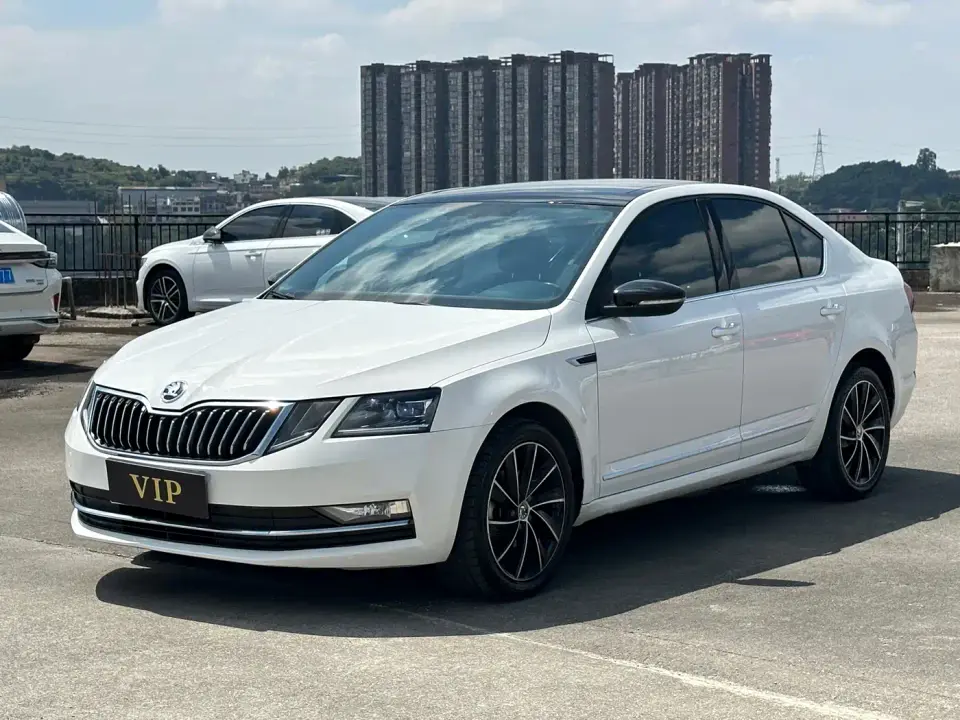Skoda Octavia TSI280 DSG Smart Luxury Edition 2020
