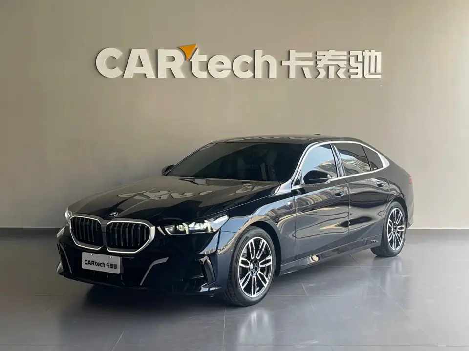 BMW 5 Series 530Li Leading M Sport Package 2025