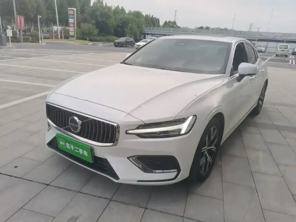 Volvo S60 B4 Smart Vision Luxury Edition 2023