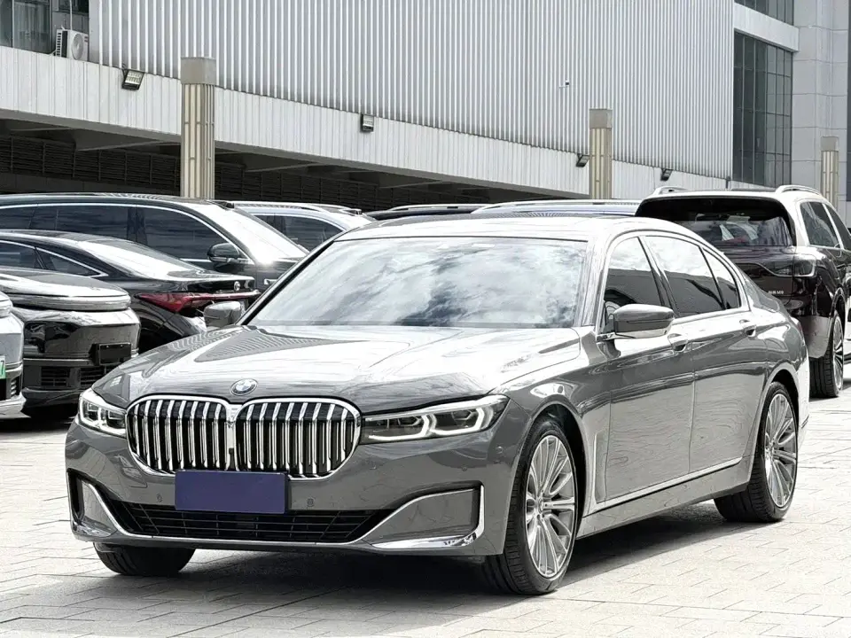 BMW 7 Series Model 740Li Leading Luxury Package 2021