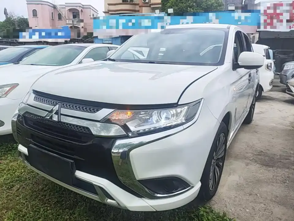 Mitsubishi Outlander Facelift 2.0L 2WD Comfort Edition 5-Seater 2023