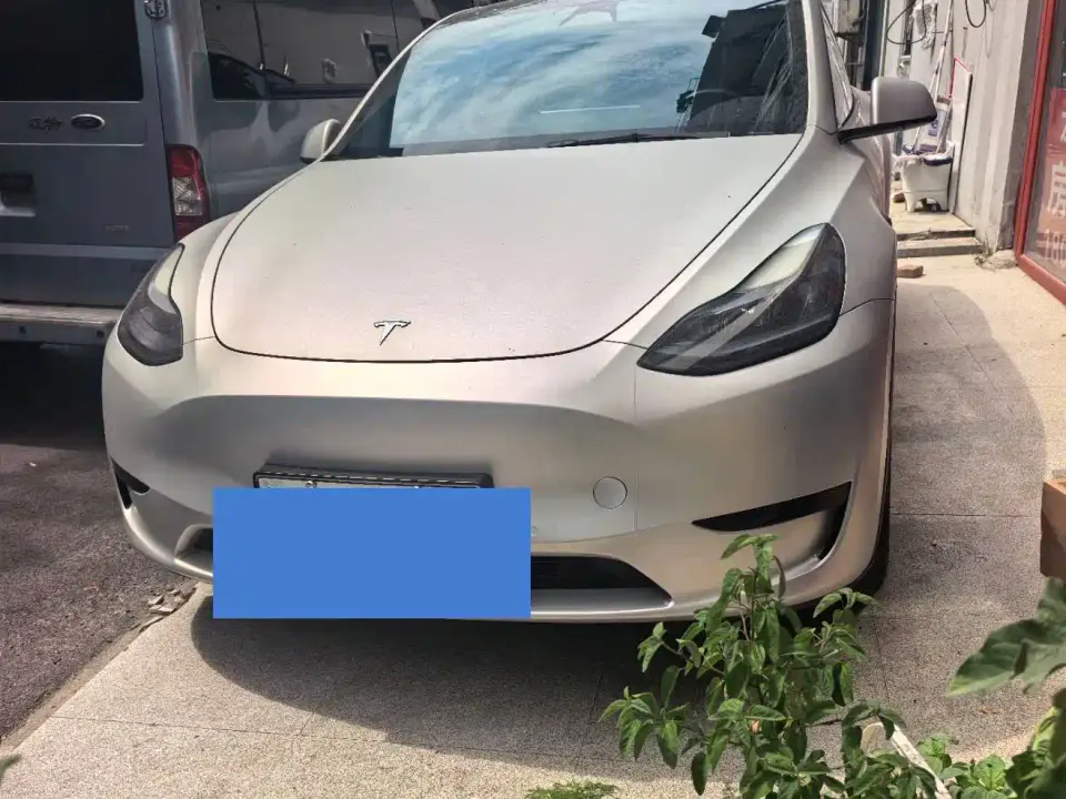 Tesla Model Y Rear-Wheel Drive Edition 2023