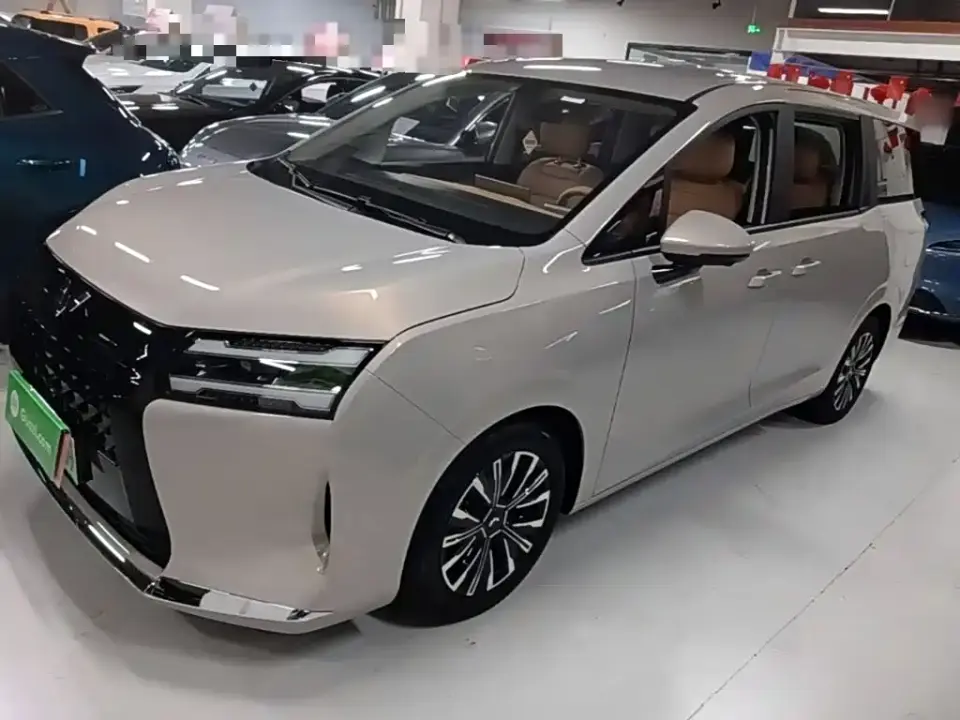 Wuling Motors Xingguang 730 New Energy Model Plug-in Hybrid Base Version 2025