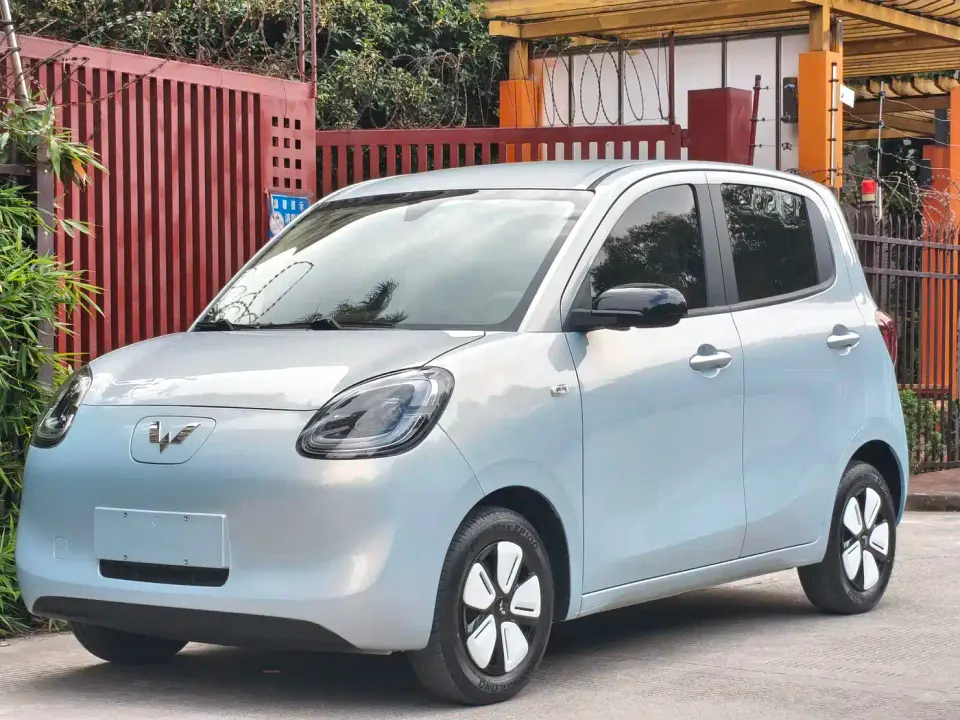 Wuling Motors Hongguang MINIEV 4-Door Advanced 2025