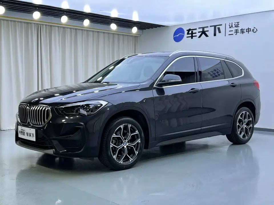 BMW X1 sDrive25Li Leading 2021