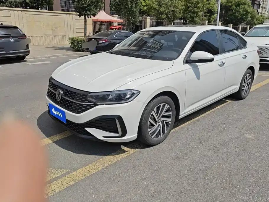 Volkswagen Lavida Model 1.5L Automatic Starlight 5 Million Edition 2025