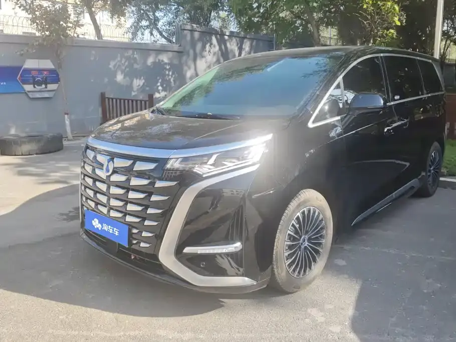 Denza D9 DM-i 970 Luxury 2025