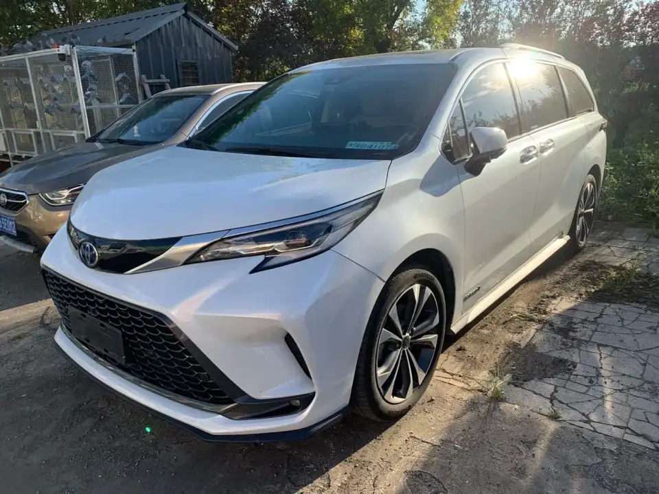 Toyota Granvia 2.5L Hybrid Prestige PLUS Edition 2023