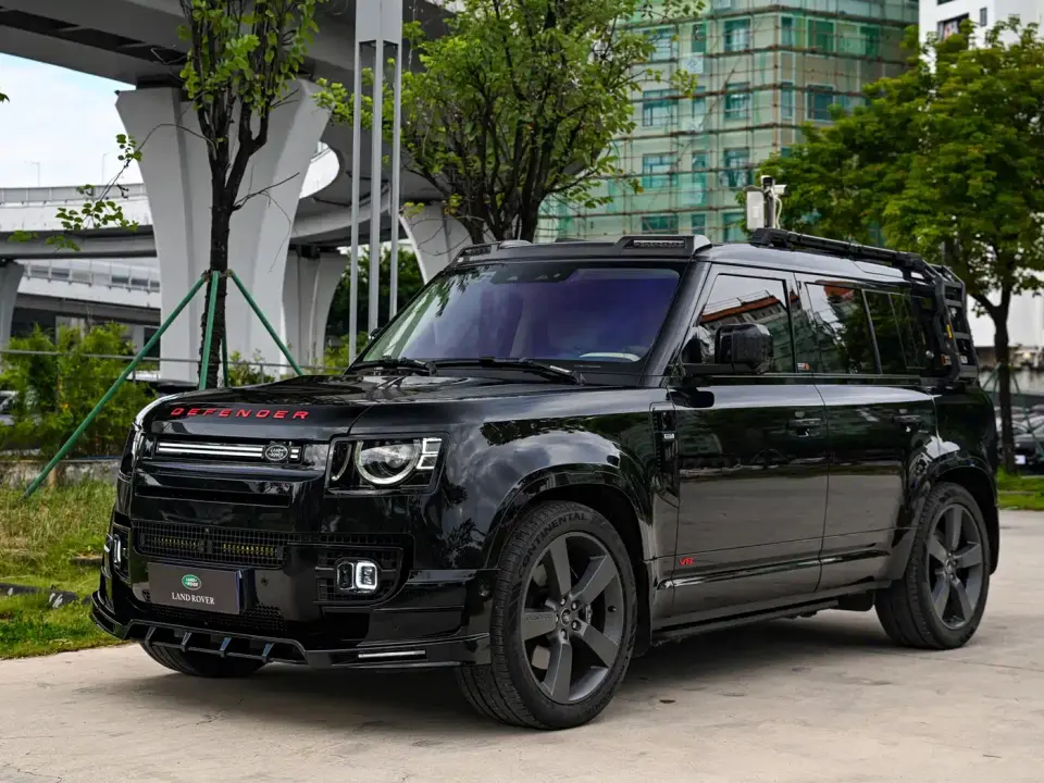 Land Rover Defender Model 110 5.0T V8 2023