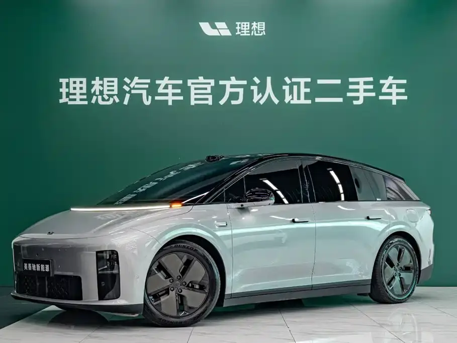 Li Auto i6 2WD Base Model 2026
