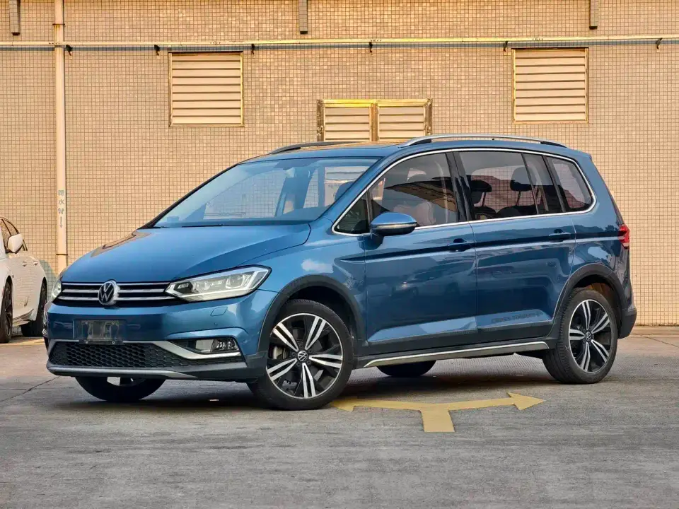 Volkswagen Touran Touran L 280TSI DSG Cross Edition 7-seater 2021