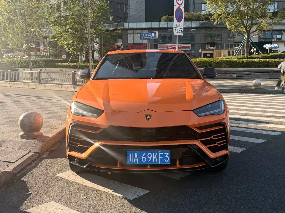 Lamborghini Urus 4.0T V8 2021