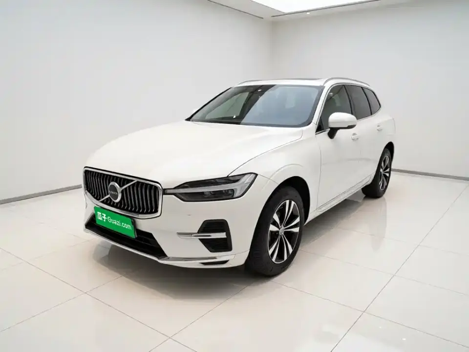 Volvo XC60 B5 AWD Smart Luxury Edition 2022