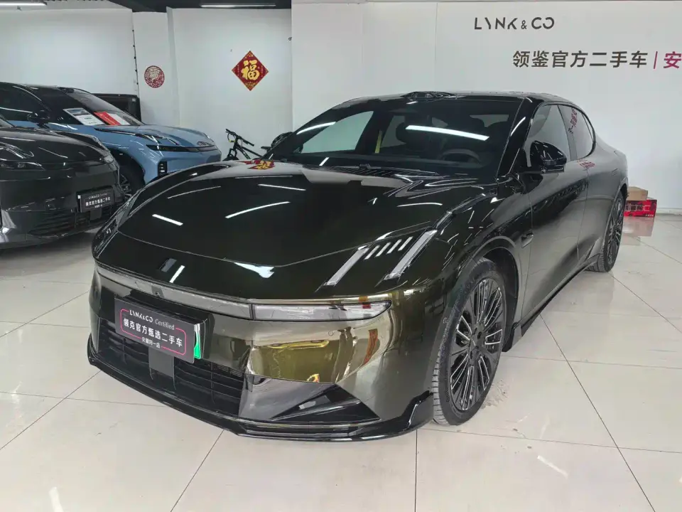 Lynk & Co 10 EM-P 240 AWD Ultra Sport Edition 2025