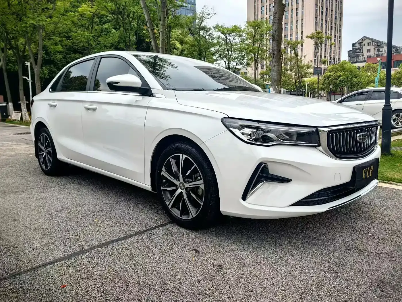 Geely Emgrand 4th Generation 1.5L CVT Elite 2021 — фото 3