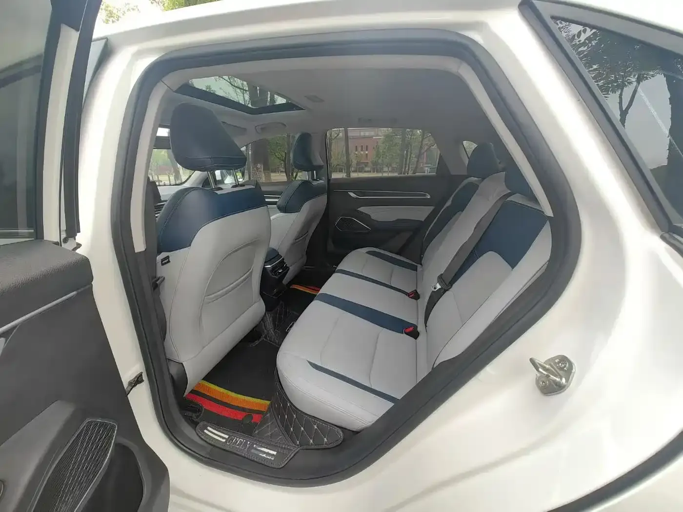 Geely Emgrand 4th Generation 1.5L CVT Elite 2021 — фото 6