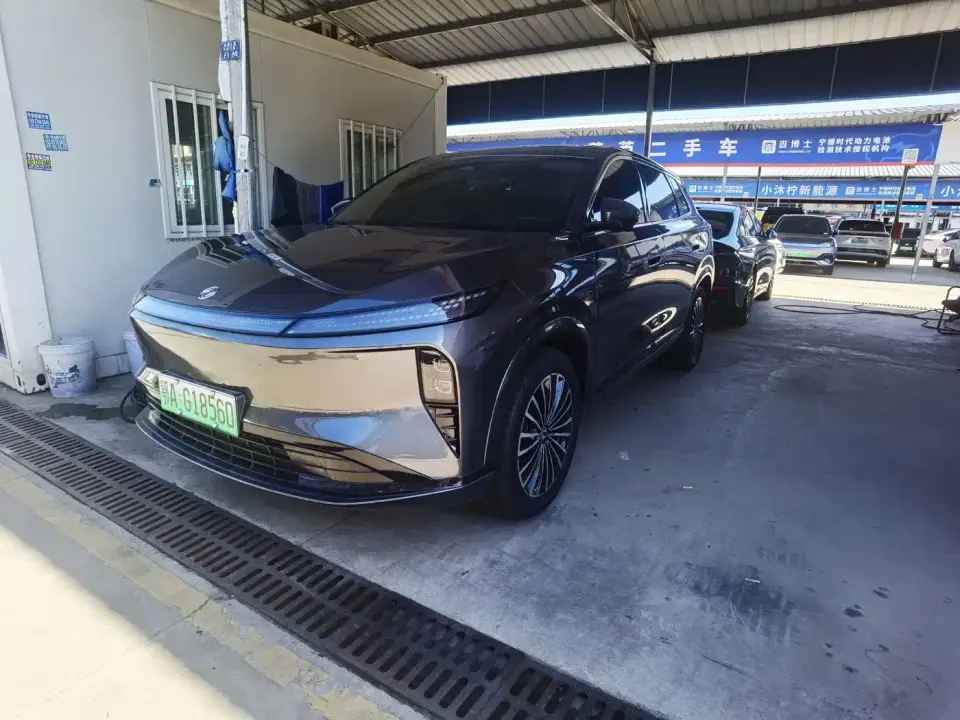 Dongfeng Aeolus L8 Plug-in Hybrid 2025