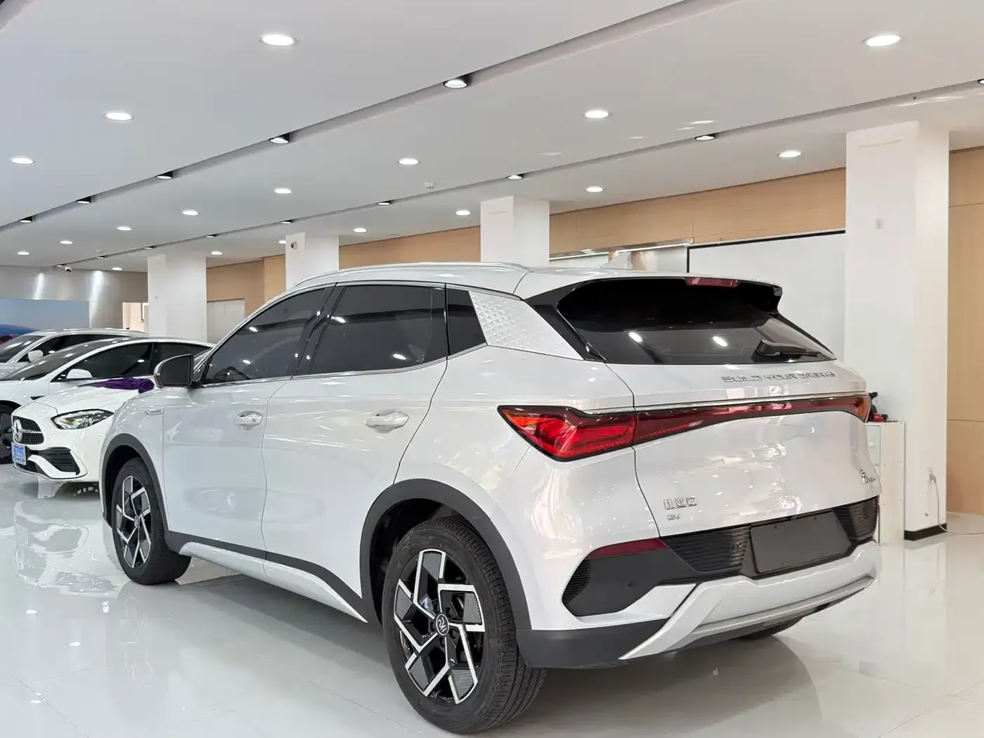 BYD Yuan PLUS 510KM Flagship 2023 — фото 9