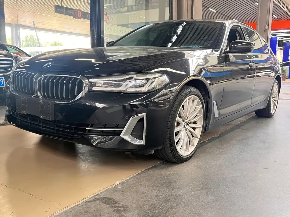 BMW 5 Series 530Li Leading M Sport Package 2022