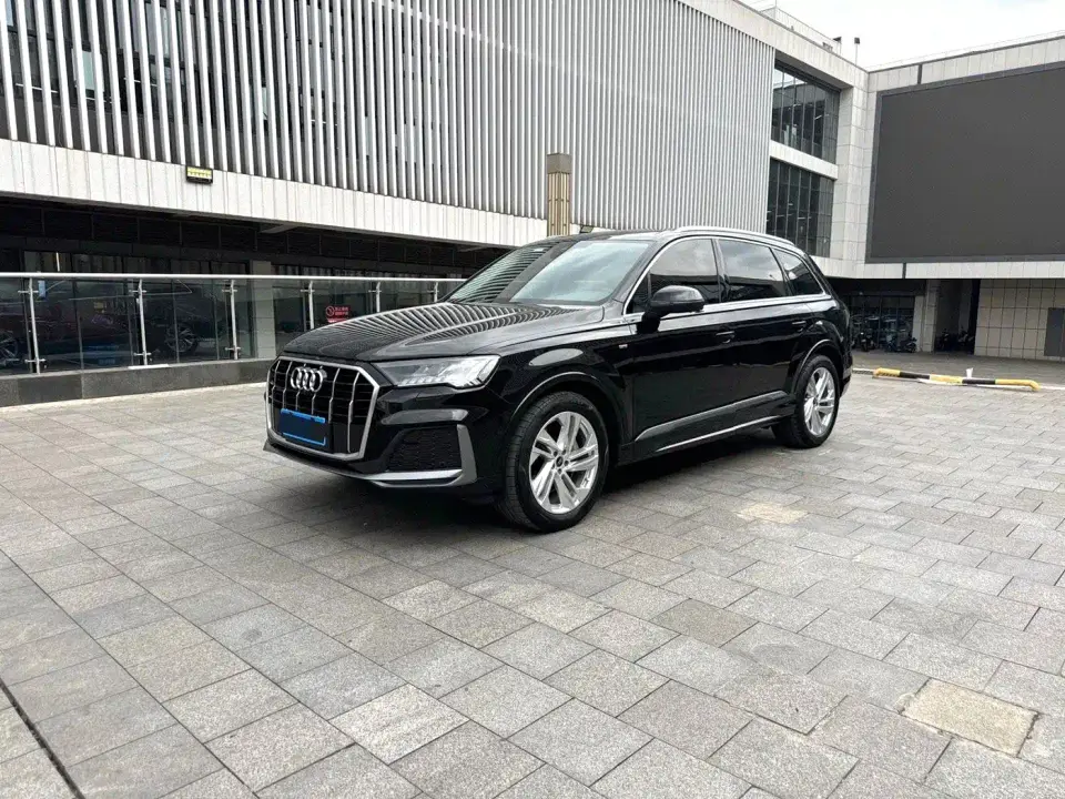 Audi Q7 45 TFSI quattro S line Sport 2024