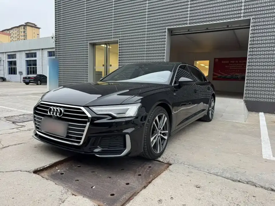 Audi A6L 40 TFSI Luxury Dynamic 2022
