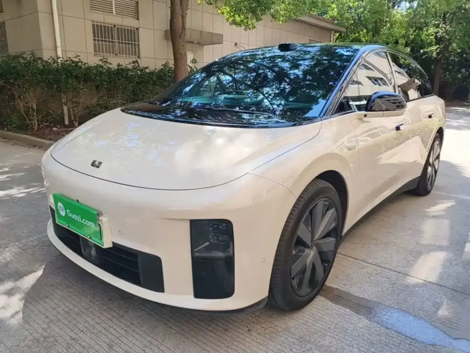 Li Auto i6 4WD Base Model 2026